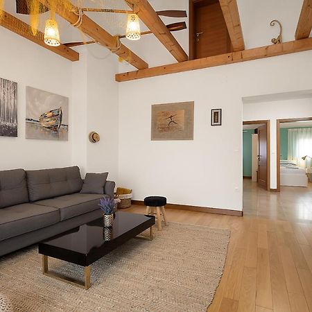Apartments Cesare With Shared Pool Ližnjan 外观 照片