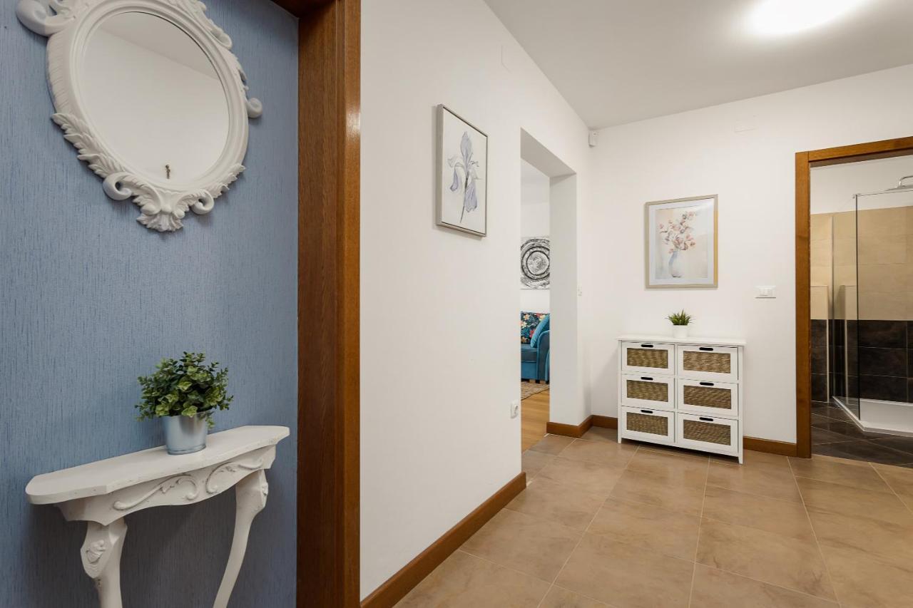 Apartments Cesare With Shared Pool Ližnjan 外观 照片
