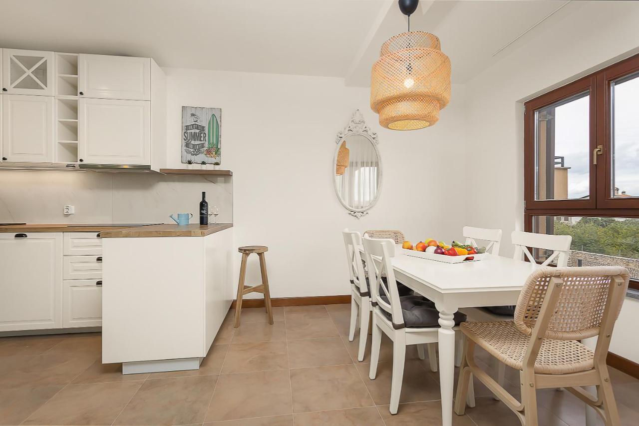 Apartments Cesare With Shared Pool Ližnjan 外观 照片